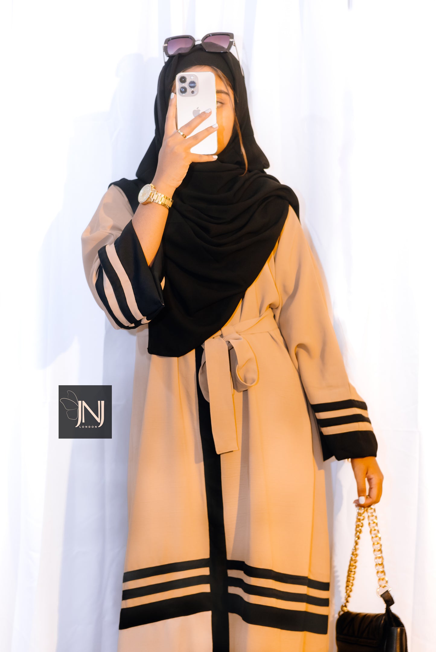 Trendy Abaya in Beige & Black