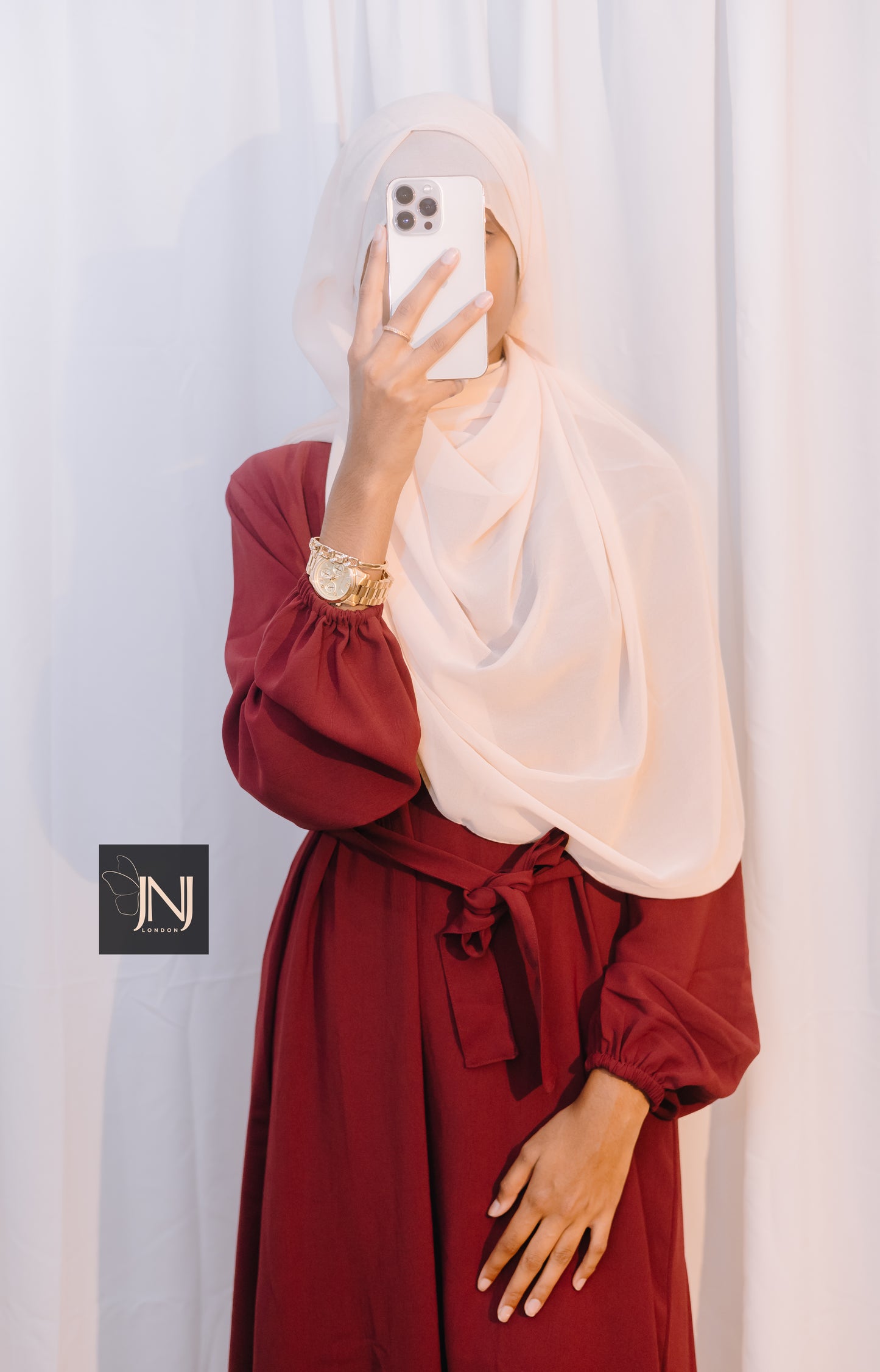 Cuffed Aifa in Maroon