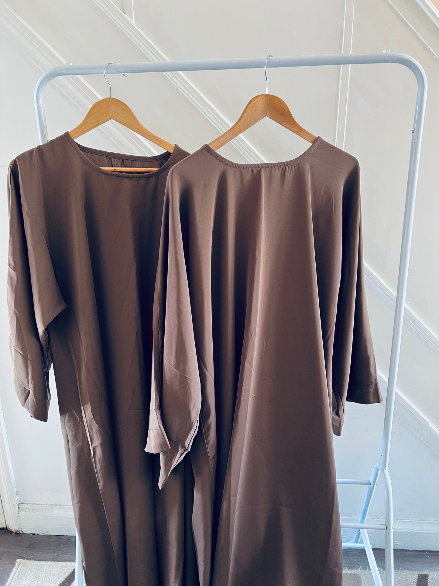 Simple Abaya in Dark Brown